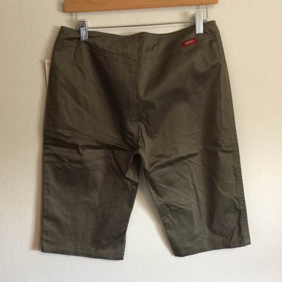 Guess Polynesian princess Capri pants women’s - Picture 2 of 5